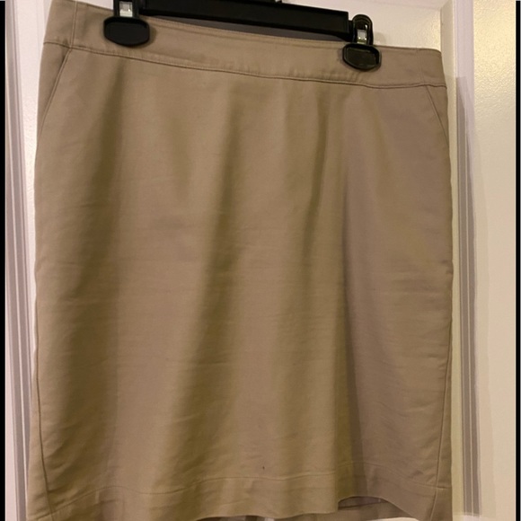 Khaki skirt size 10 - Picture 1 of 3